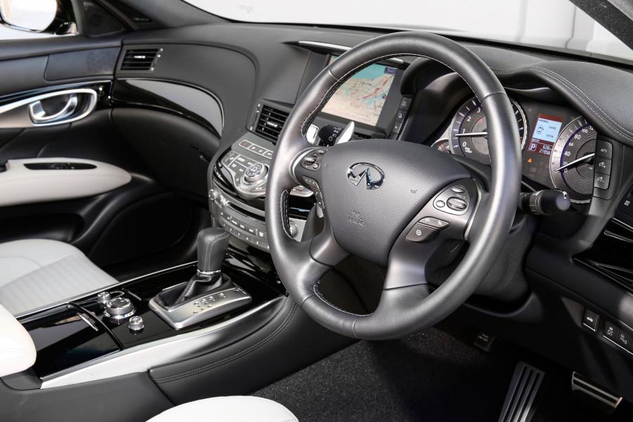  Infiniti Q70 S 2016 года  (AU) (фото 29 из 30)